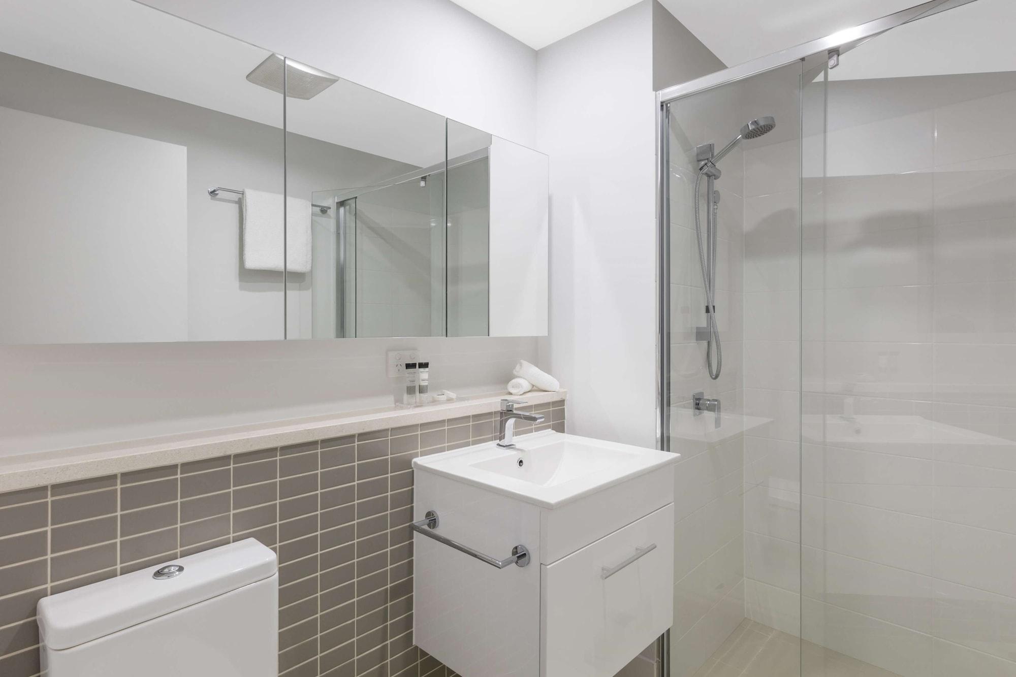 Oaks Woolloongabba Brisbane